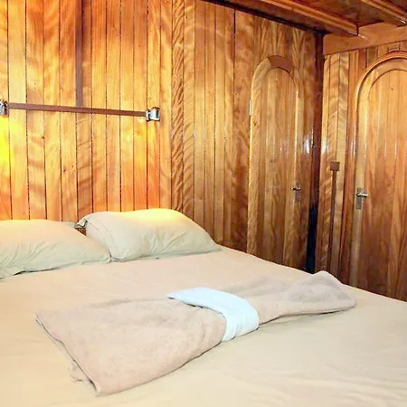 Felix Bodrum Yelkenli Tekne * بيتيس