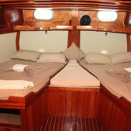 Felix Bodrum Yelkenli Tekne بيتيس