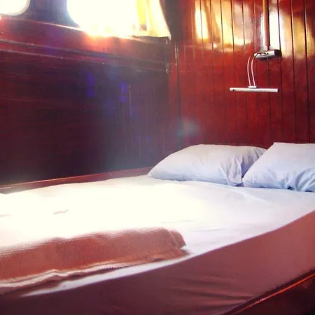 Felix Bodrum Yelkenli Tekne Botel